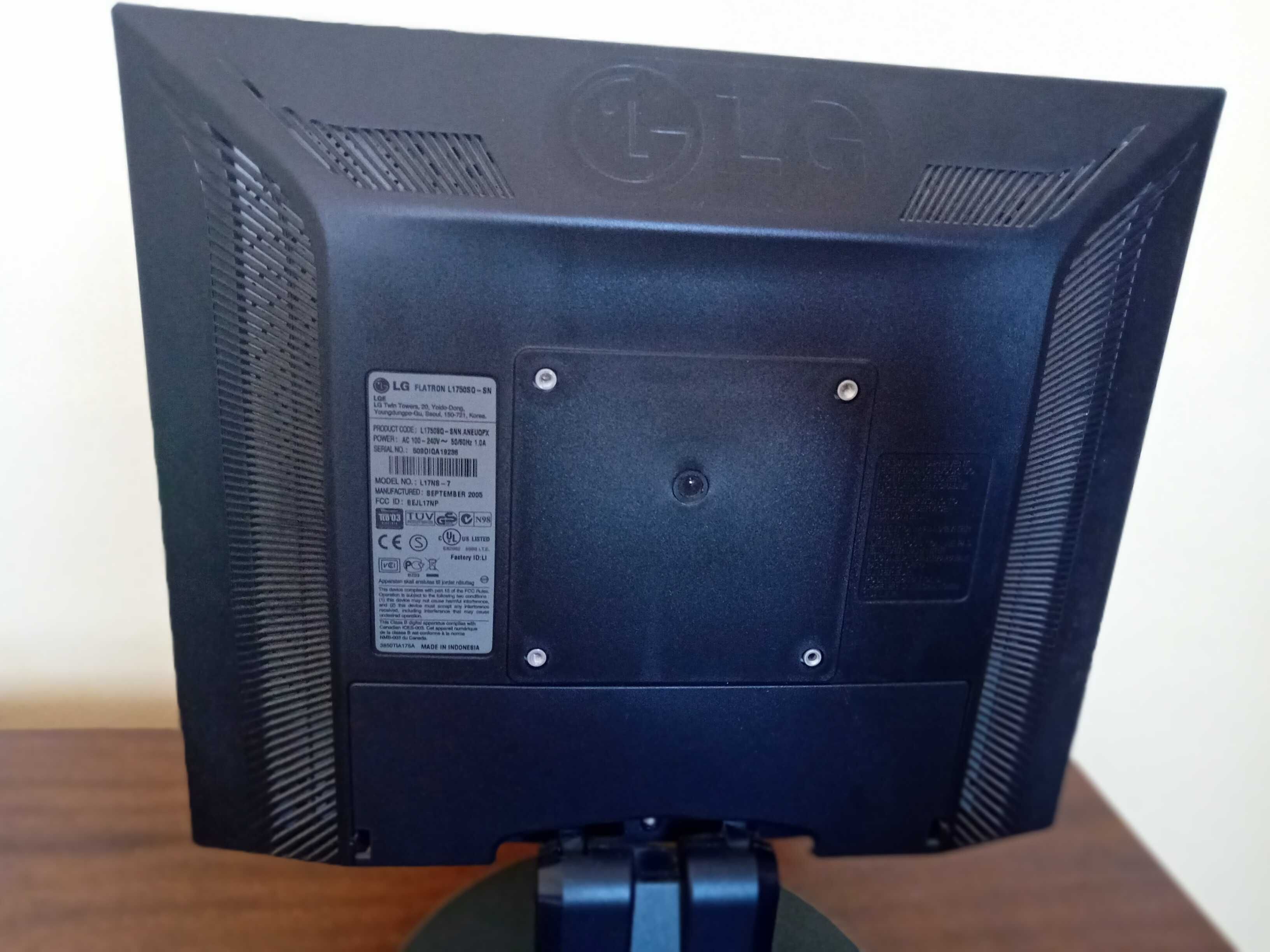 Монитор за компютър LG  17 ''