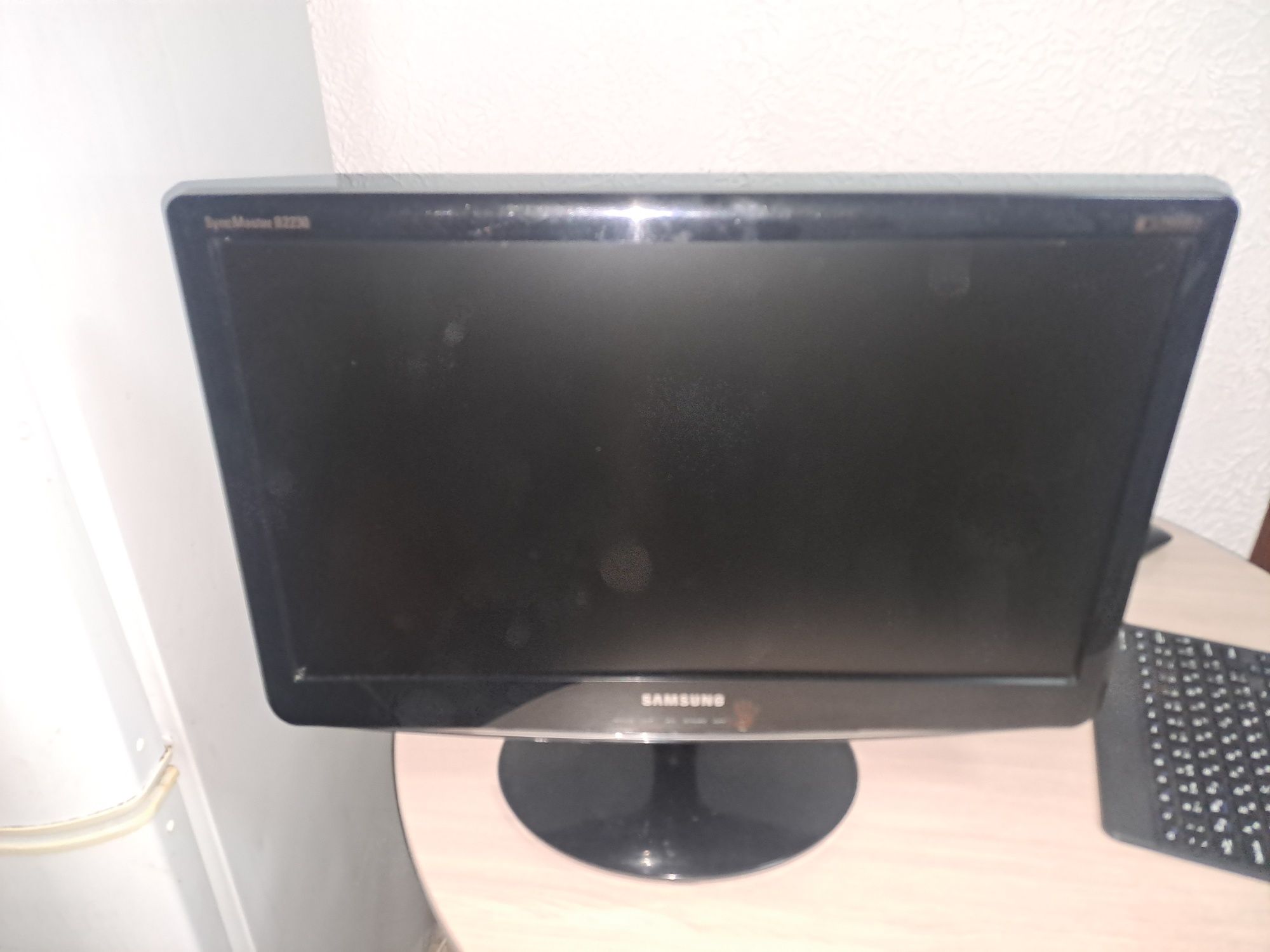 Продам монитор samsung syncmaster b2230