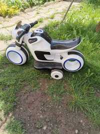Детско акумулаторно моторче/детски мотор