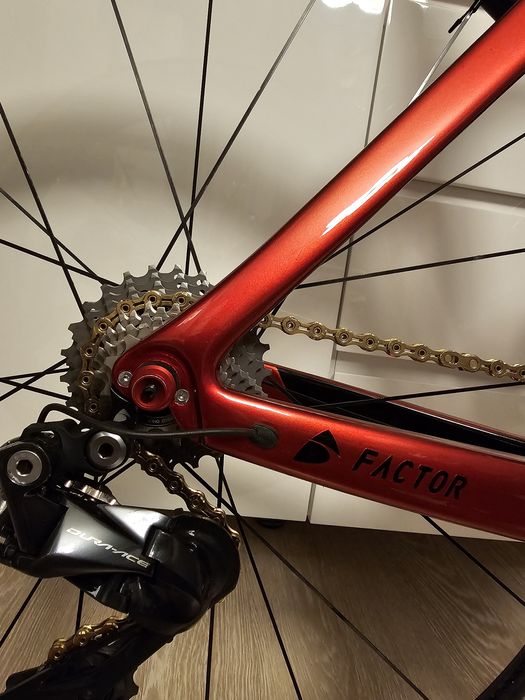 Cursiera Aero FACTOR V1 ONE  DI2 Dura Ace 9150