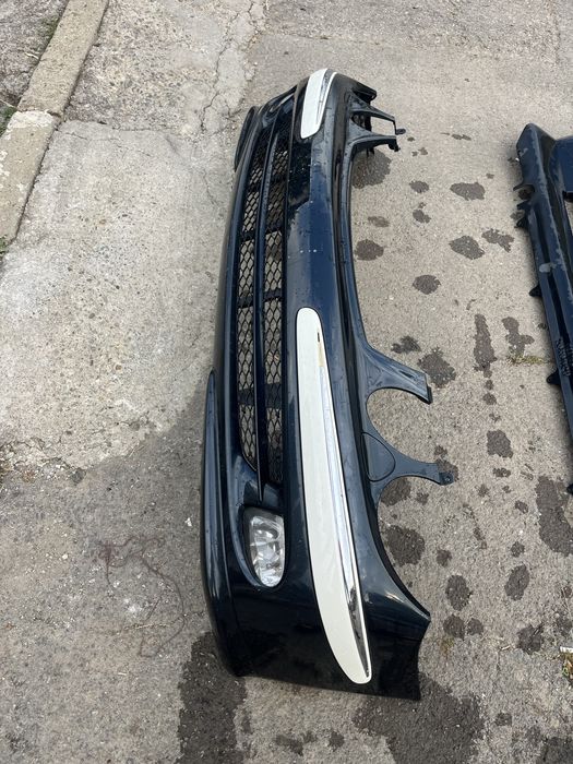 Оригиналана предна броня W211