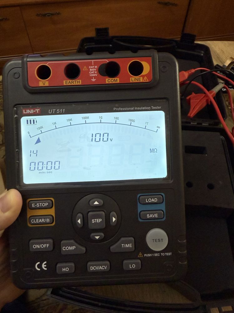 Мегометр UNI-T . UT511