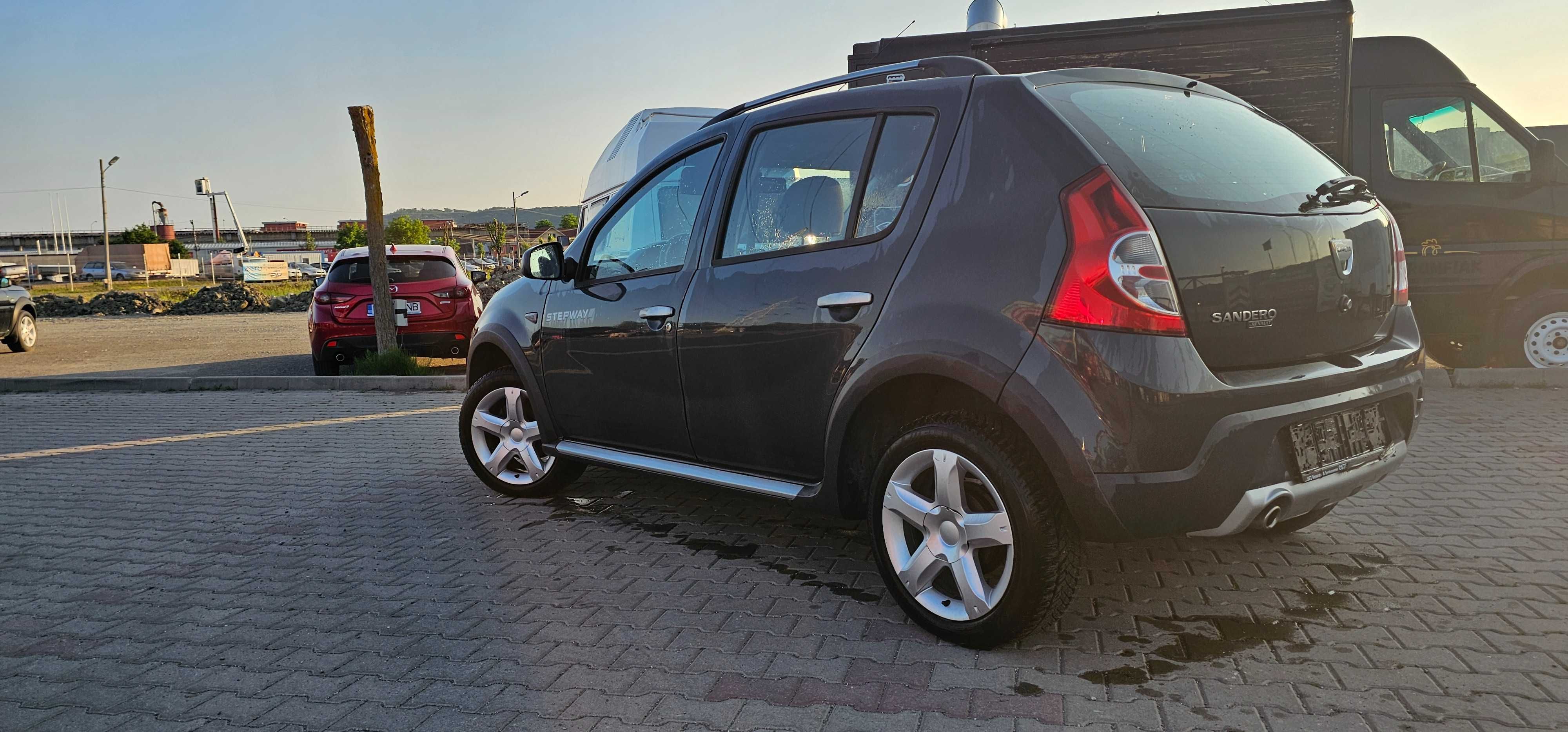 Dacia Sandero StepWay 1.6i,3750€