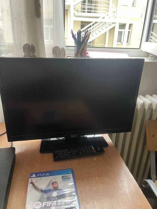 URGENT!!! PS4 500GB( FIFA 23 ) + MANETA & TV