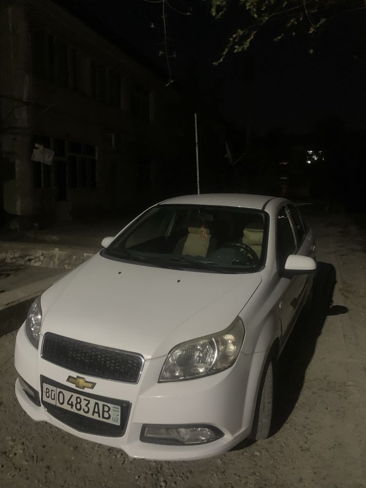 Nexia 3 gaz bor 2017 yil 128 ming km yurgan kraska yoq garantiya bor