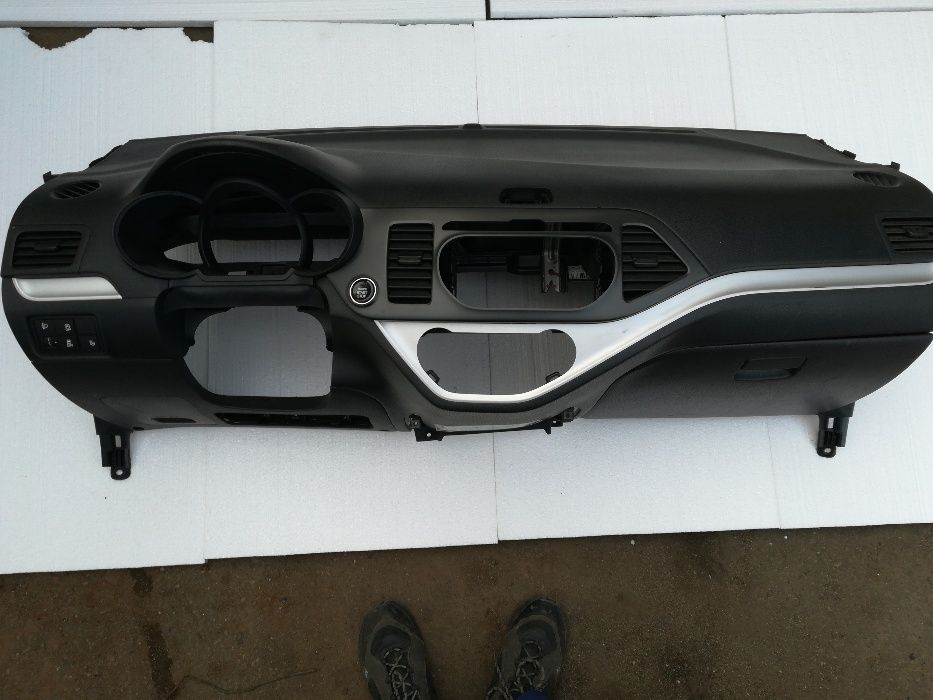 Plansa bord Kia picanto 2012