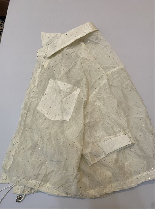 Отдам рубашку укороченную и кофту не носили