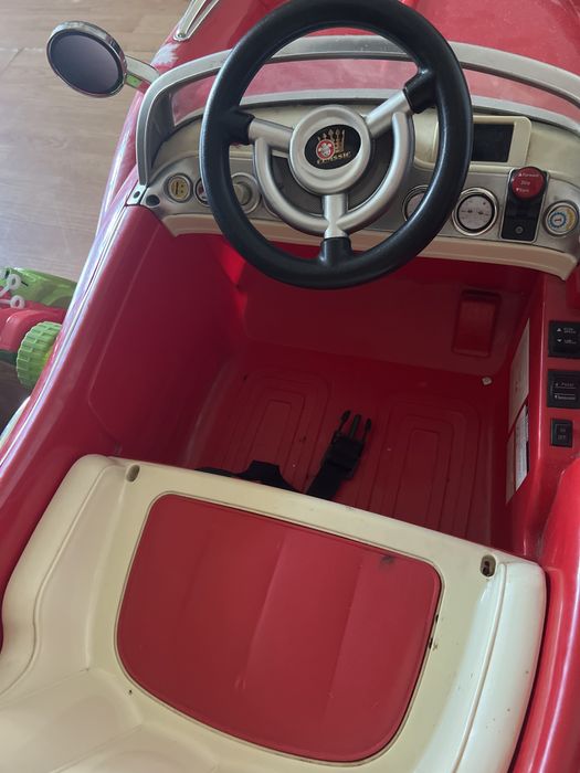 Vand masinuța electrica pentru copi pret 700