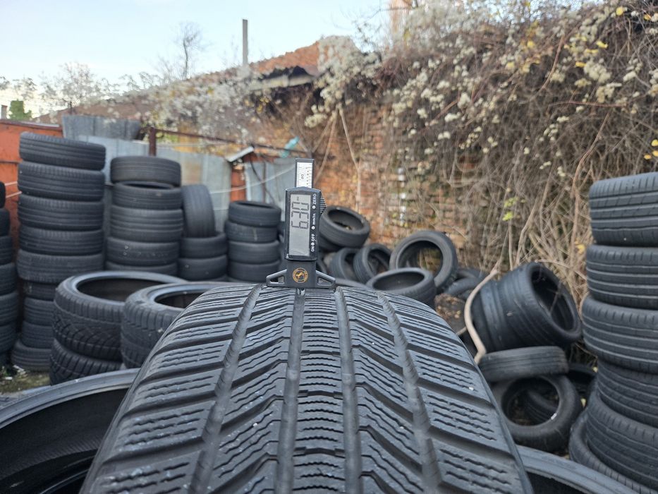 2бр. 235 40 19 Continental зимни.