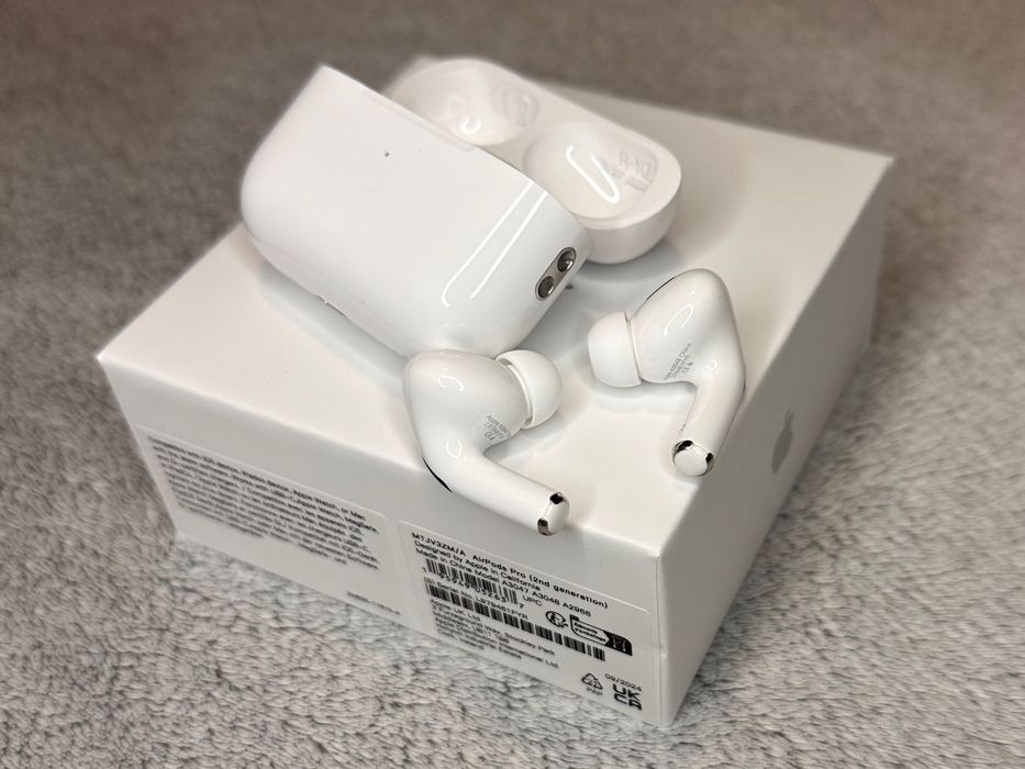 Airpods Pro 2nd Gen USB-C cable слушалки