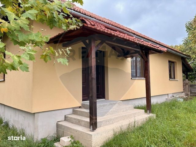 Casă / Vilă cu 4 camere de vânzare