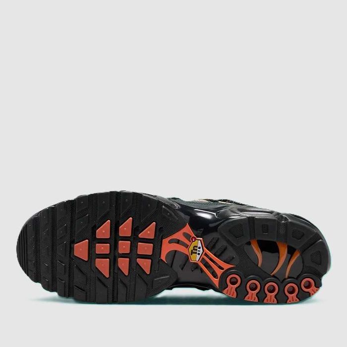 Air Max Plus Utility TN Crem-Negru/Mărimi de la 40 la 43