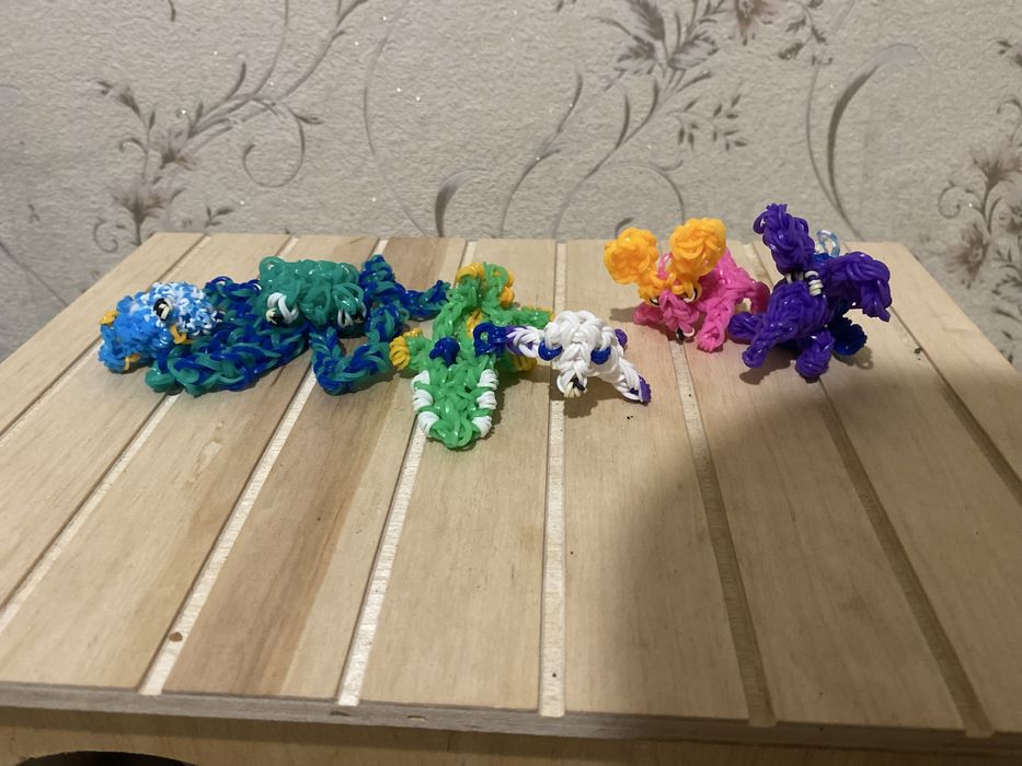 Продам игрушки из резинок ручной работы