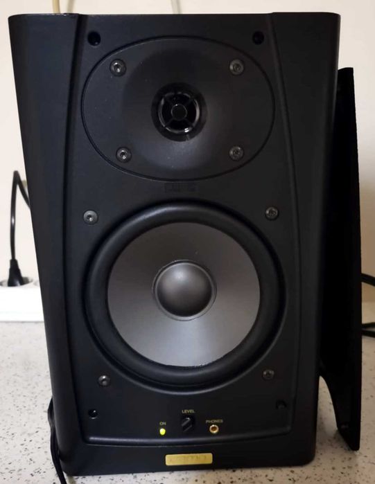 Boxe active Jamo CS5, 40W, finisaj lemn negru, made in Denmark