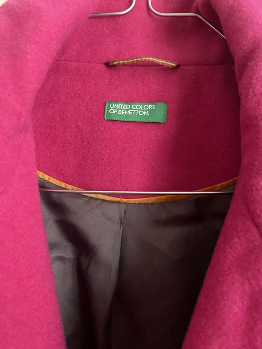 Вълнено цикламено палто Benetton