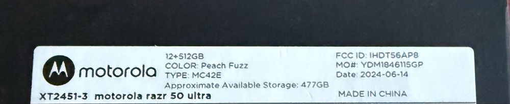 Продавам Motorola razr 50 ultra 512 GB, цвят Peach Fuzz, Like New