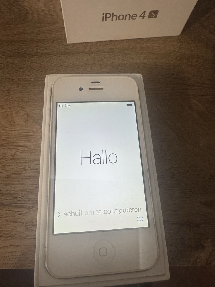 Продавам APPLE iPhone 4s 16GB