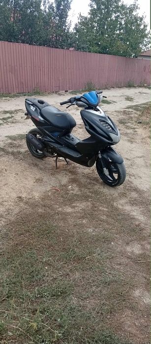 Scuter Yamaha Aerox
