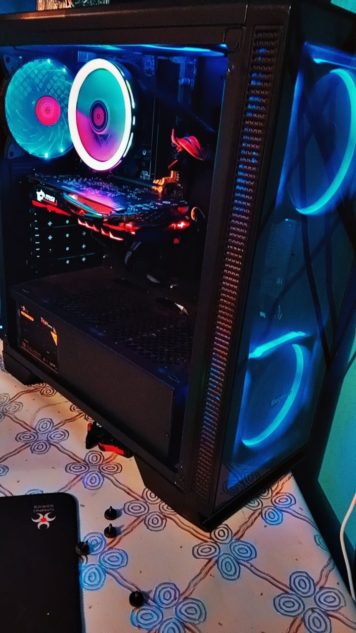 PC gaming se vinde urgent