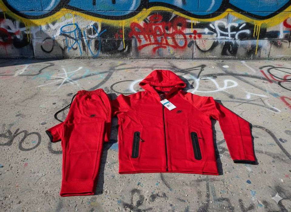 Trening Nike TECH Fleece Rosu 2024 Set Complet Bumbac 100%