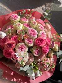 Цветы  букет кустовые Розы свежие