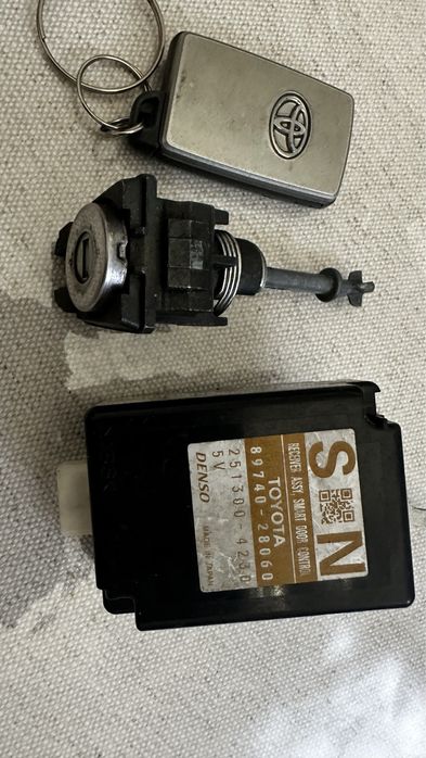 Замок зажигания (+ комплект) Toyota