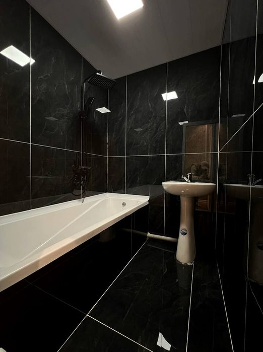 Юнусабад 6 квартал. Продается квартира 2/4/4