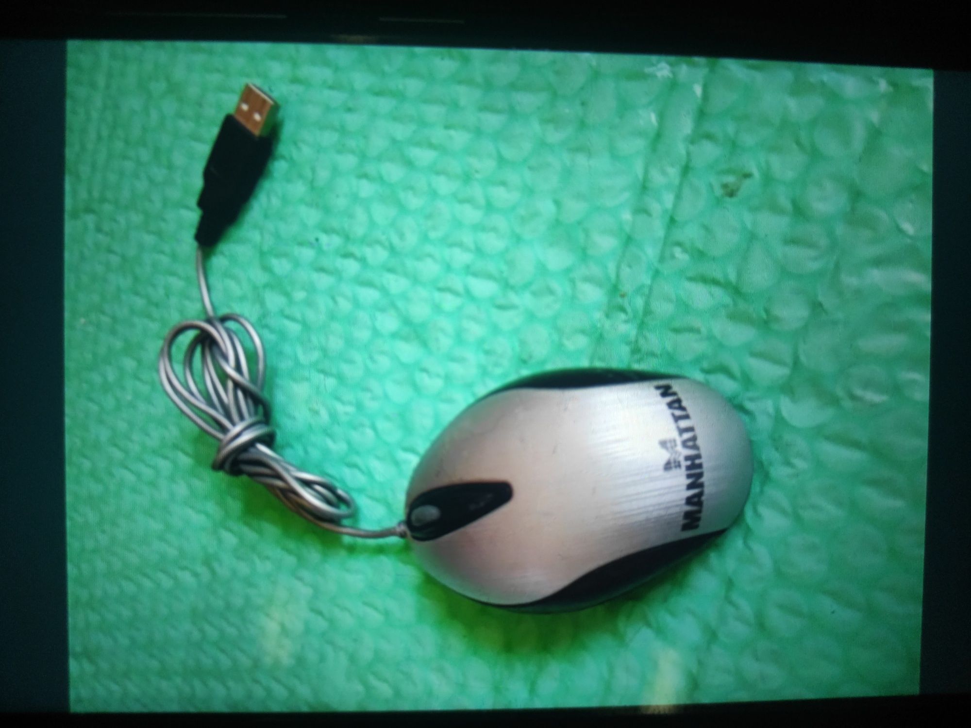 Mouse cu mufa USB, model mic pentru laptop