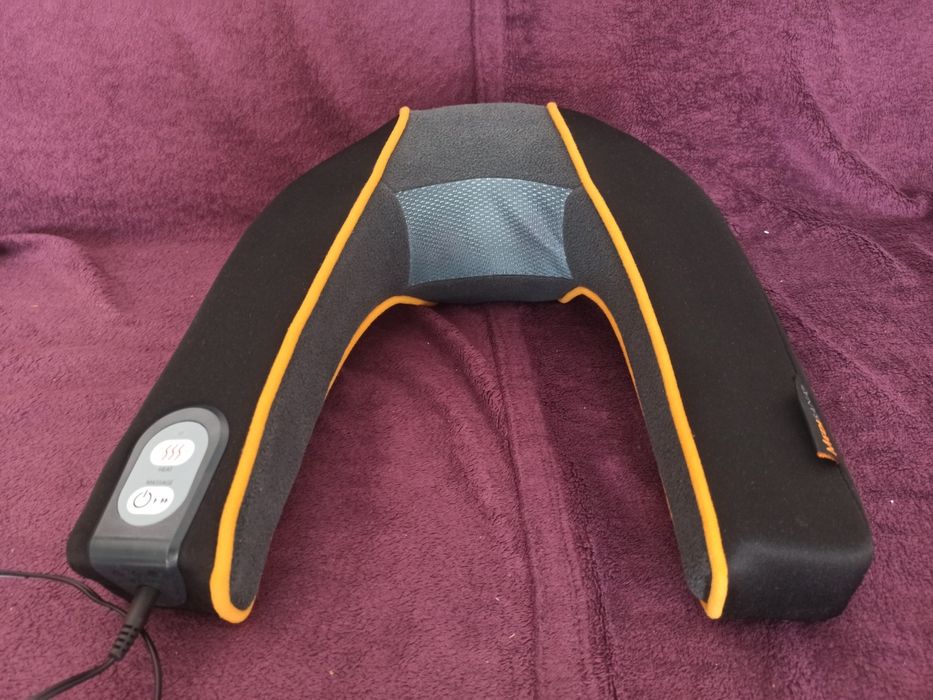 Aparat de masaj cervical cu vibratii Medisana