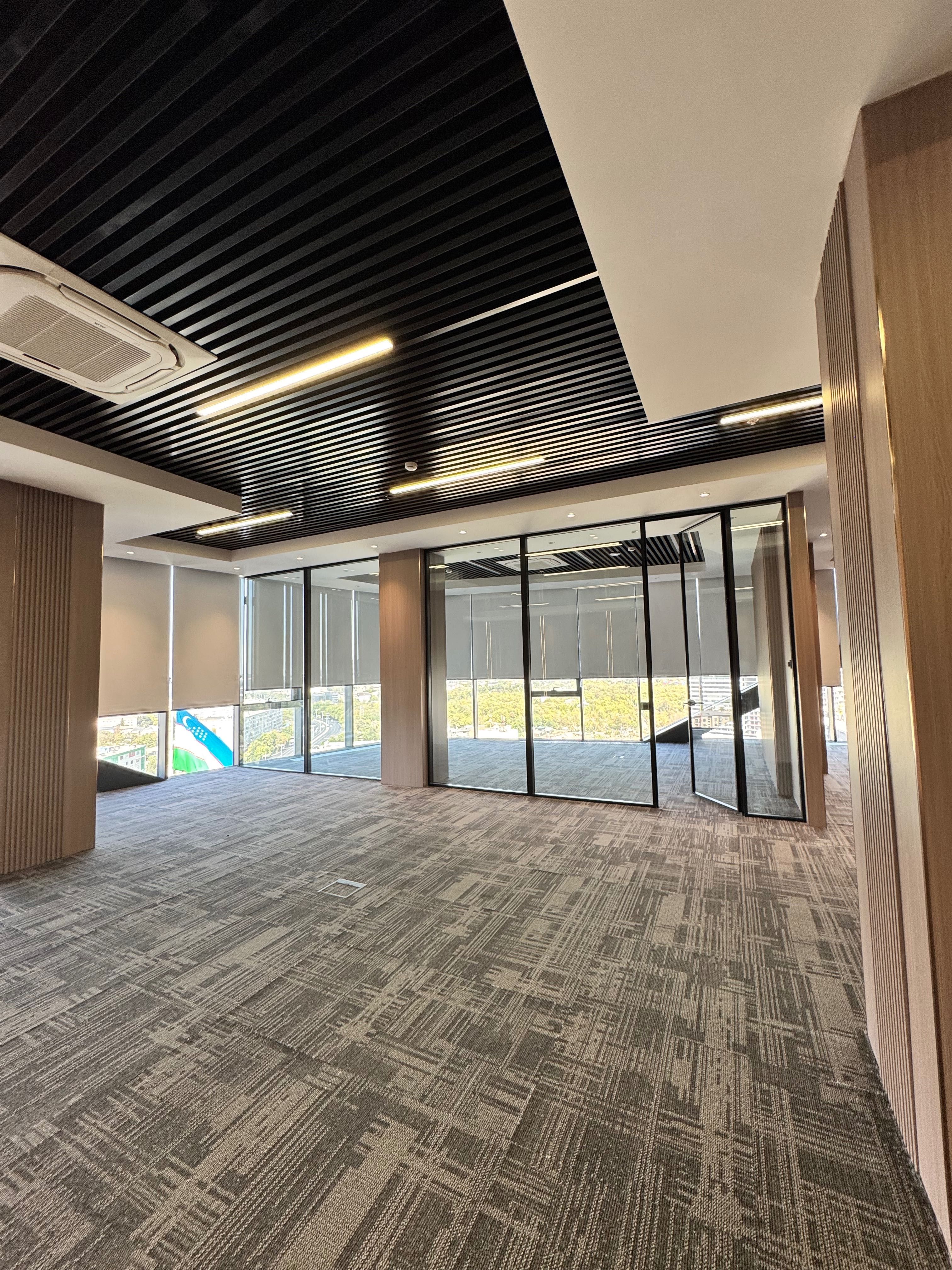 300 м² офис в Kayan | Кабинеты + open space , 15 этаж