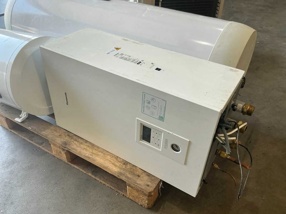 Sistem de căldură aer-apă Panasonic + boiler 284L + boiler 50L
