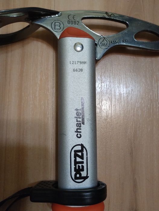 Piolet de tura Petzl Charles Snowalker 60