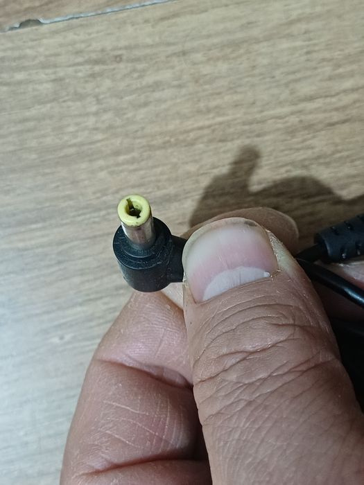 Incarcator alimentator Lenovo 20v  2A perfect functional