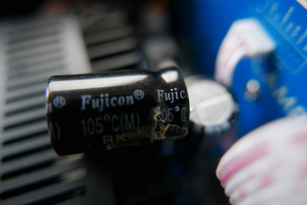 Cambridge Audio CXC cu upgrade - Elna Silmic, Epcos, Panasonic