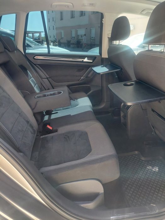 Volkswagen Golf
Mo