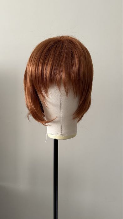 Къса обемна рижава перука