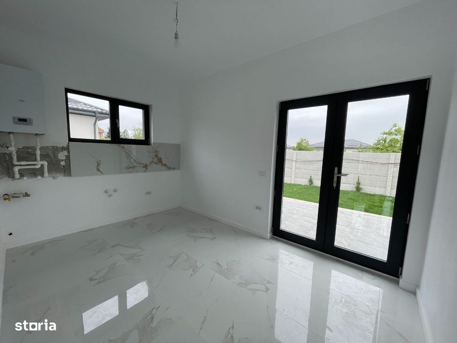 Casă modernă, 4 camere, finisaje de calitate