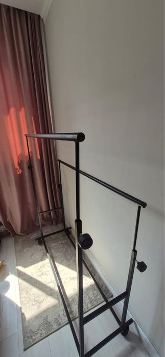 Вешалка гардеробная