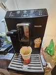 Aparat de cafea cu boabe Philips model. Cu capuccino