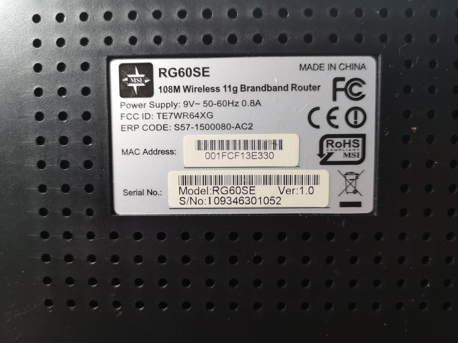 Router MSI RG60SE, cabluri ethernet, telefon, mufe TV