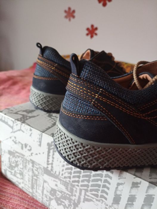 Adidasi piele Nabuc noi