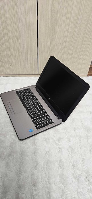 HP i3-5005u,6GB RAM DDR3L,SSD M2 128GB Samsung