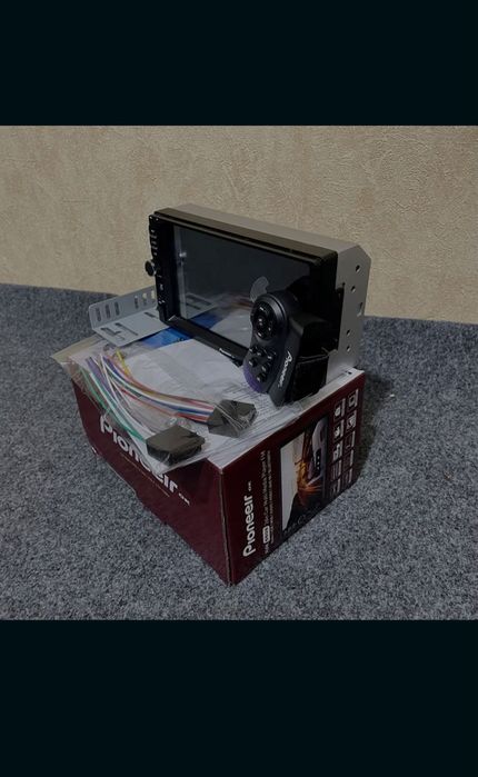 Pioneer manitor  B/U