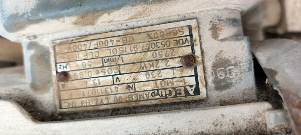 Masina de taiat piatra si caramida