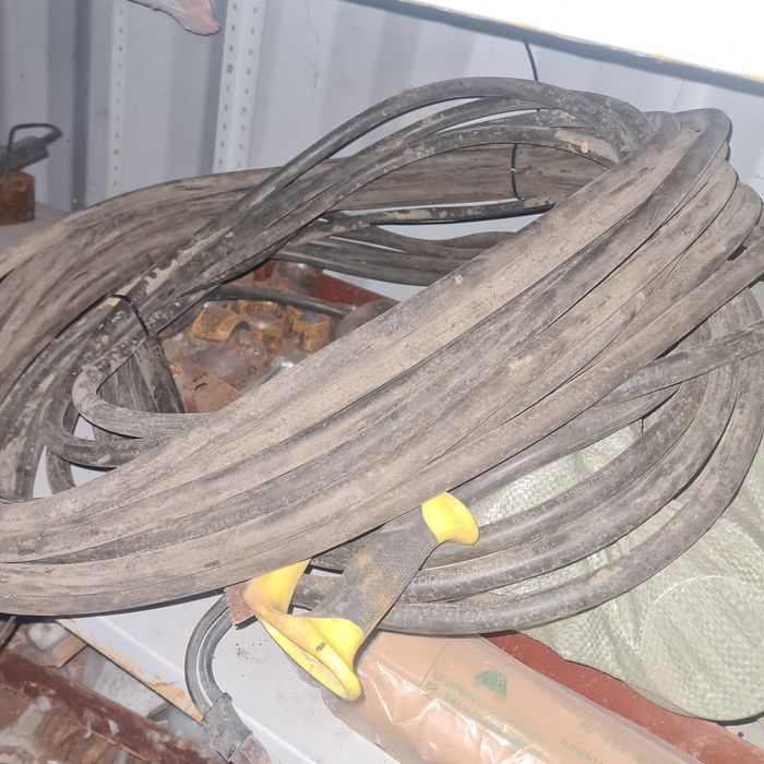 Продам кислородные шланки . Резаки