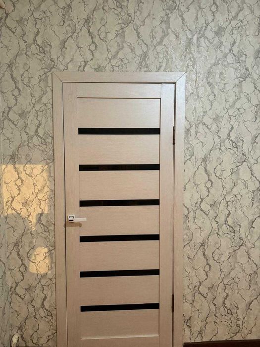 Межкомнатные двери 5 штук