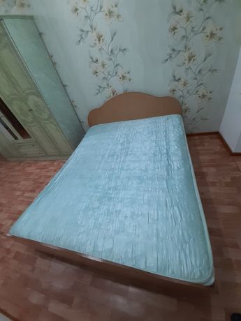 Кровать в спальню