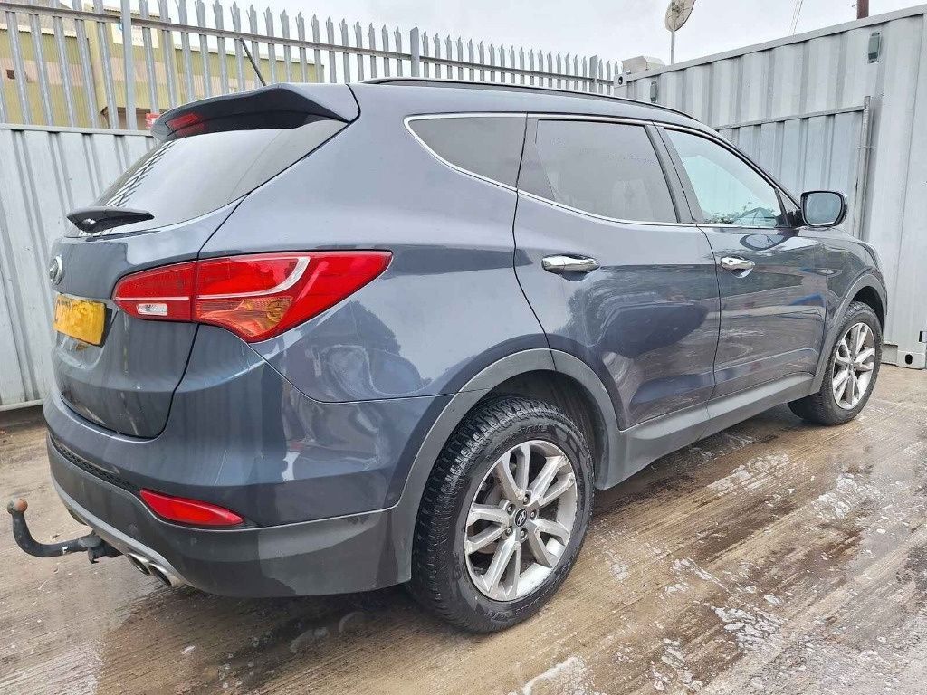 Motor complet fara anexe Hyundai Santa Fe 2013 SUV SANTA FE 12 2.2 DOH