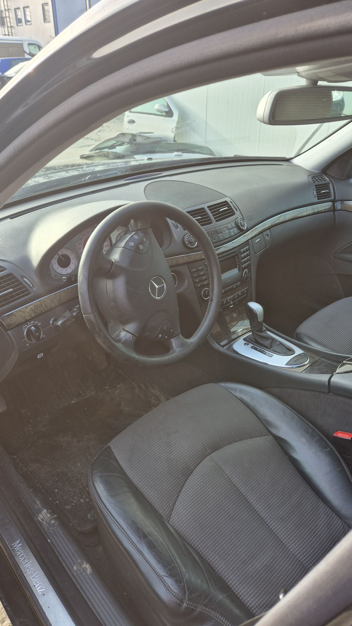Vând haion complect mercedes w211