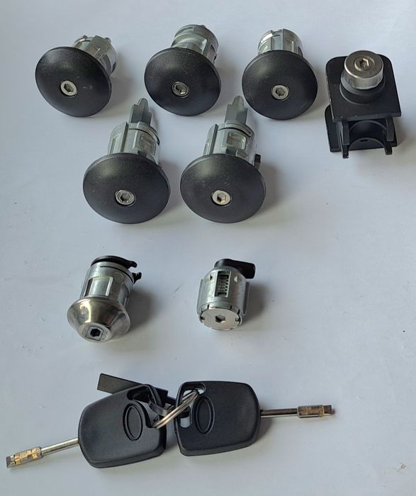Contact Ford Transit Incuietoare Ford butuc cu cheie Ford Transit Noi